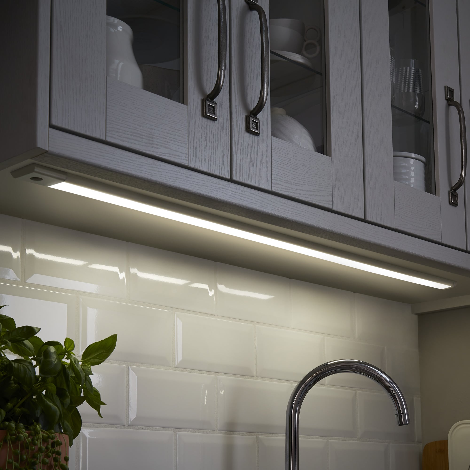mini panneaux led luminaire eclairage sous meuble cuisine etagere