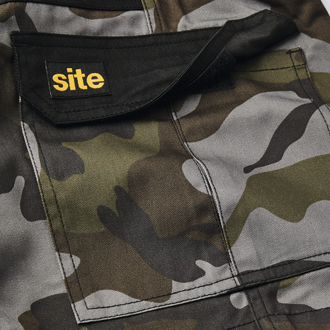 Short camouflage 65% polyester 35% coton. Taille 42  - Site - Brico Dépôt