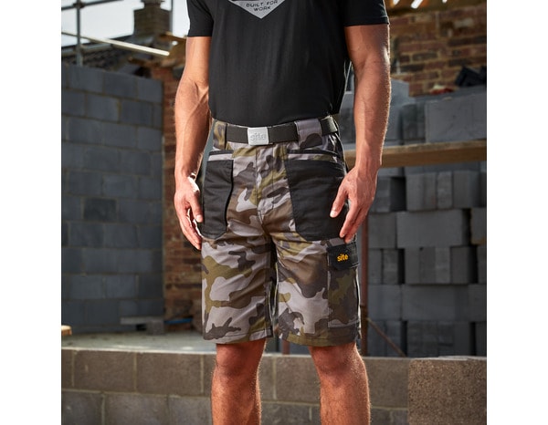 Short camouflage 65% polyester 35% coton. Taille 42  - Site - Brico Dépôt