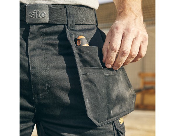 Short "sember" noir à poches taille 40 - Site - Brico Dépôt