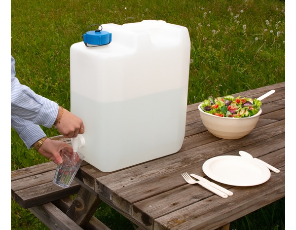 Jerrycan 35L en polyéthylène sans BPA avec robinet - Brico Dépôt